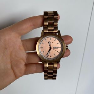 Nixon Act Not The Spur Watch